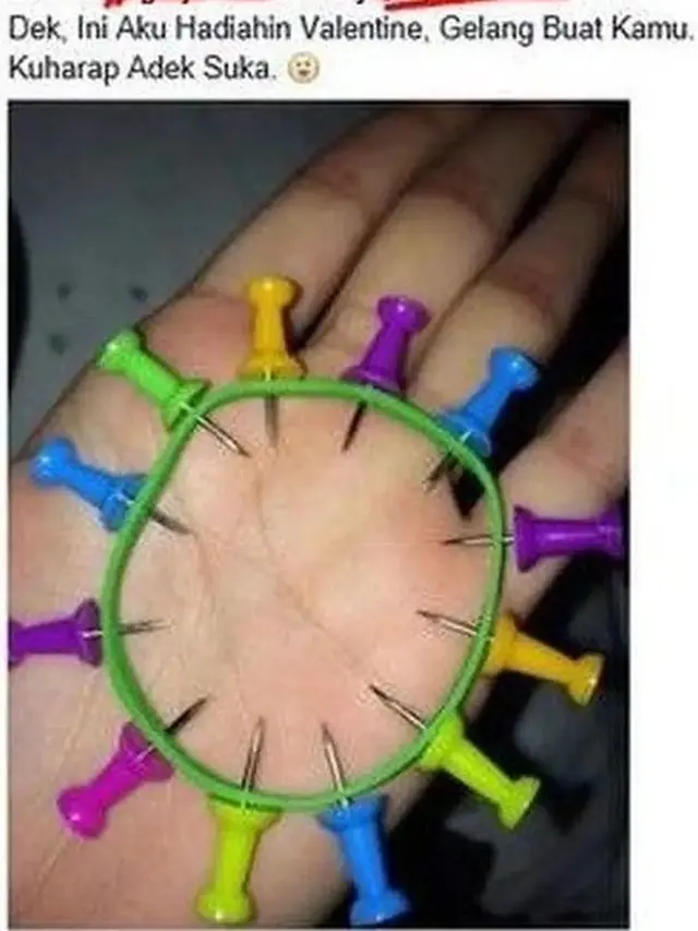 8 Potret Kado Valentine Versi Low Budget Ini Bikin Geleng Kepala