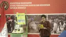 Menteri Kesehatan Nila F Moeloek memberikan sambutan di Kementerian Menko PMK, Jakarta, Rabu (22/2). Acara tersebut bentuk ajakan Menko PMK kepada para aparatur sipil negara (ASN) untuk mulai hidup sehat. (Liputan6.com/Faizal Fanani)