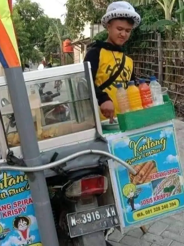 Kumpulan Potret Cosplayer Naik Sepeda Motor, Ada yang Ditegur Polisi
