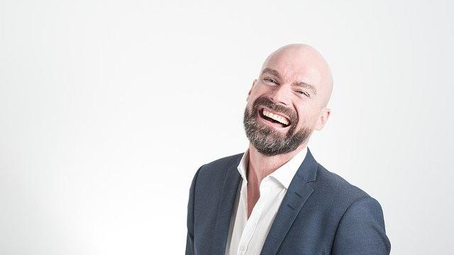 Ilustrasi pria botak