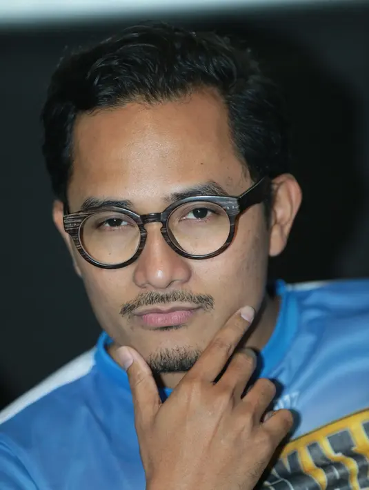 Dalam film produksi terbaru MVP Pictures itu, lelaki kelahiran Medan 35 tahun silam itu memerankan sosok anak muda yang sangat santai dengan gaya hippies-nya. (Adrian Putra/Bintang.com)