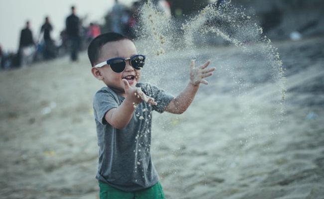 Bermain tanah justru baik untuk anak/copyright Pexels.com