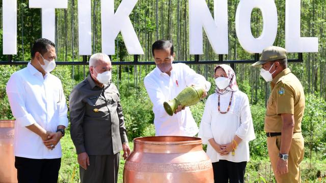 Menyatukan tanah dan air