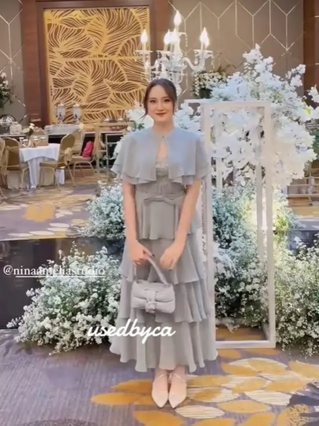 6 Potret Salshabilla Adriani Jadi Bridesmaid di Nikahan Sahabat, Tampil Menawan