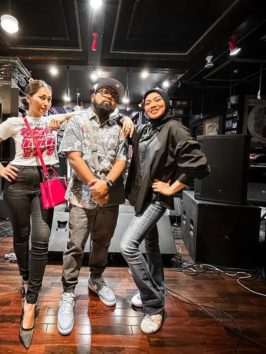 Mahadewi manggung lagi [Instagram/tatajaneetaofficial]