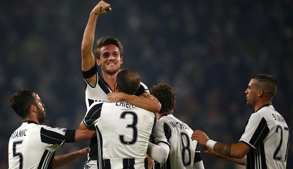 Menit ke-19, Juventus menggandakan skor. Umpan sepak pojok Miralem Pjanic disambut sundulan Daniele Rugani yang tak mampu dihentikan Sportiello. (AFP/Marco Bertorello)