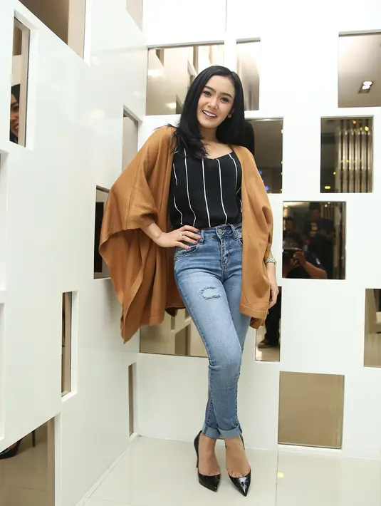 "Yang baik, nggak tukang bohong, dan setia," ungkap Cita Citata saat dimintai keterangan soal Shakti Arora. (Bambang E.Ros/Bintang.com)