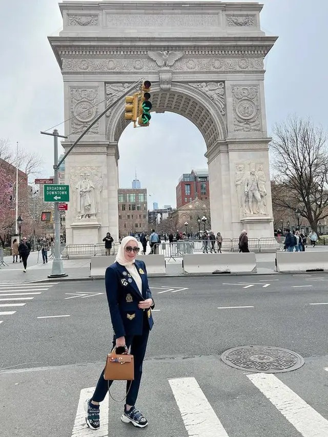 6 Potret Erin Taulany Istri Andre Taulany Liburan di Amerika, Gayanya Bak Sosialita
