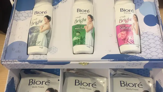 Biore Bright Body Foam