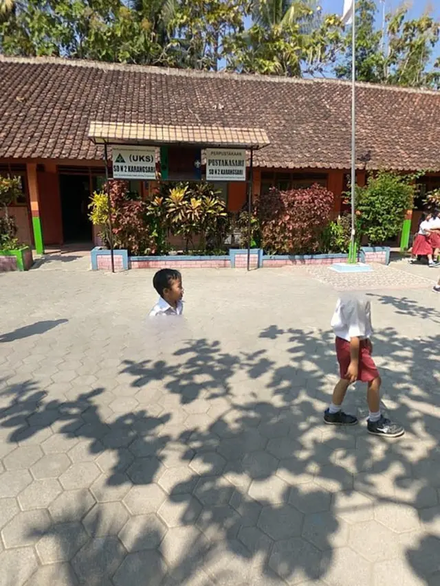 6 Potret Kocak Orang saat Terekam Google Maps Ini Posenya Bikin Ketawa