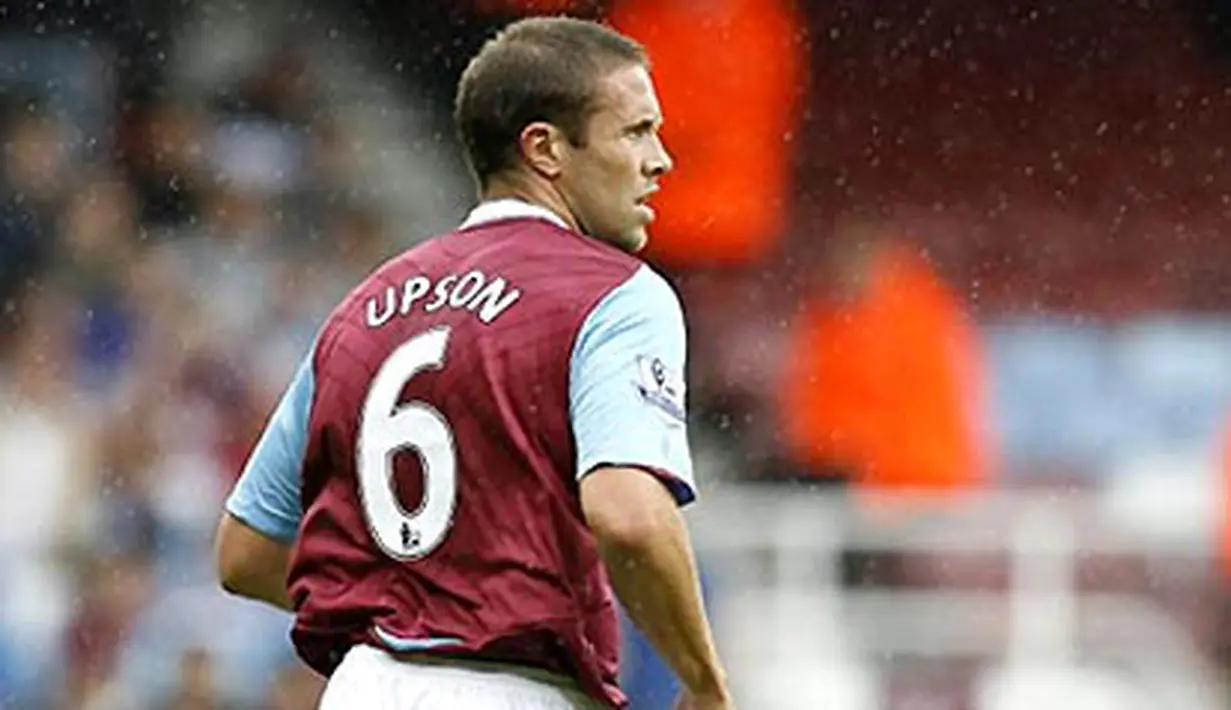 Matthew Upson of West Ham is pictured during the The Bobby Moore Cup between West Ham and Villarreal at Upton Park in London, on August 9 , 2008. AFP PHOTO/IAN KINGTON