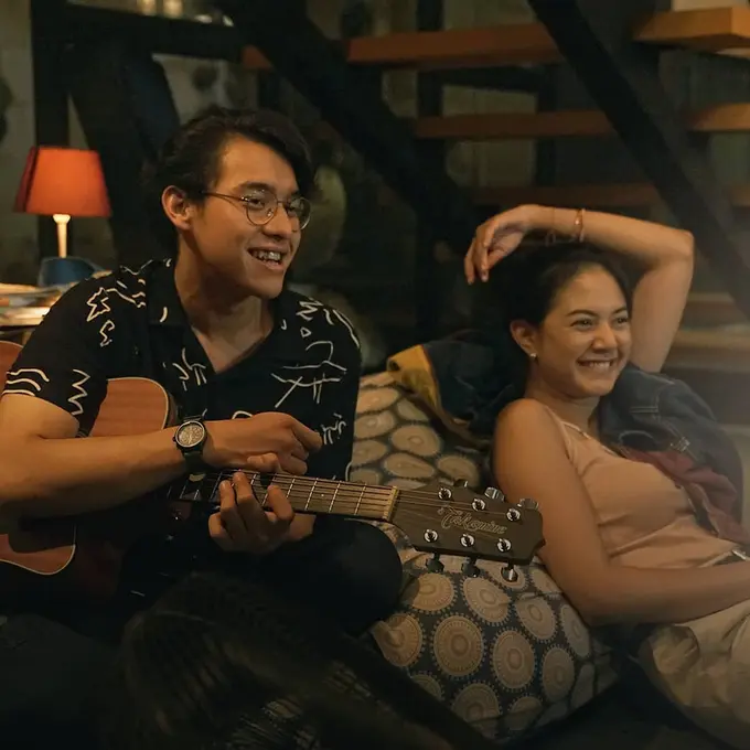 7 Potret Aurelie Moeremans dengan Ardhito Pramono yang Main Film Bareng