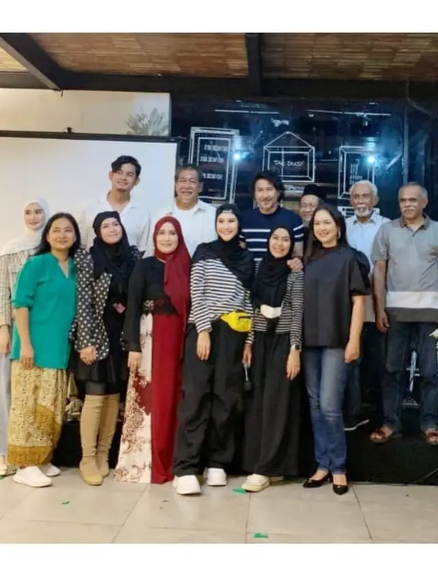 Reuni pemain Para Pencari Tuhan dari Jilid Pertama (Foto: Instagram anggiakuncoro)