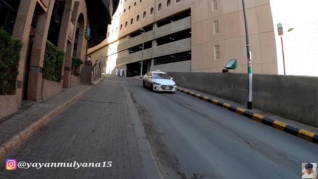 7 Potret Kota Mekah yang Sepi Akibat Virus Corona