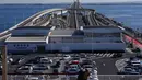 Umi Hotaru di Jepang menjadi solusi pemerintah Jepang dalam mengalokasikan tempat parkir ke atas laut. (Source: brilio.com)