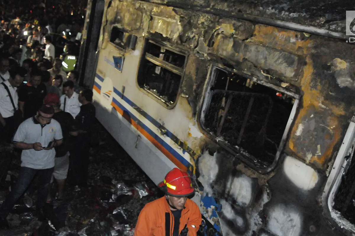 Begini Kondisi Gerbong Kereta yang Terbakar di Senen