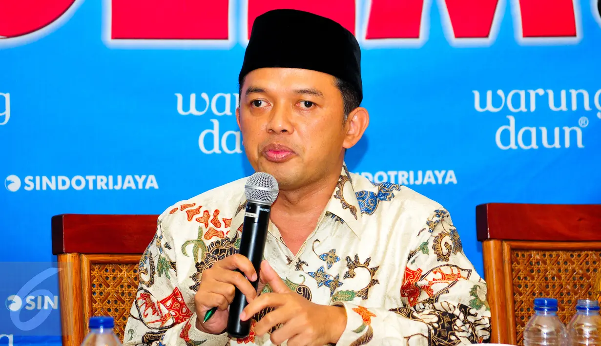 Anggota Komisi VIII DPR RI Maman Imanulhaq ketika menjadi pembicara dalam diskusi bertajuk 'Angeline Wajah Kita' di Jakarta, Sabtu (13/6/2015). (Liputan6.com/Yoppy Renato)