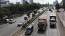 Kendaraan melintasi ruas jalan tol di Jakarta, Selasa (12/3). Badan Pengatur Jalan Tol (BPJT) Kementerian Pekerjaan Umum dan Perumahan Rakyat (PUPR) mencatat, ada 15 ruas tol yang bakal naik pada tahun ini. (Liputan6.com/Immanuel Antonius)