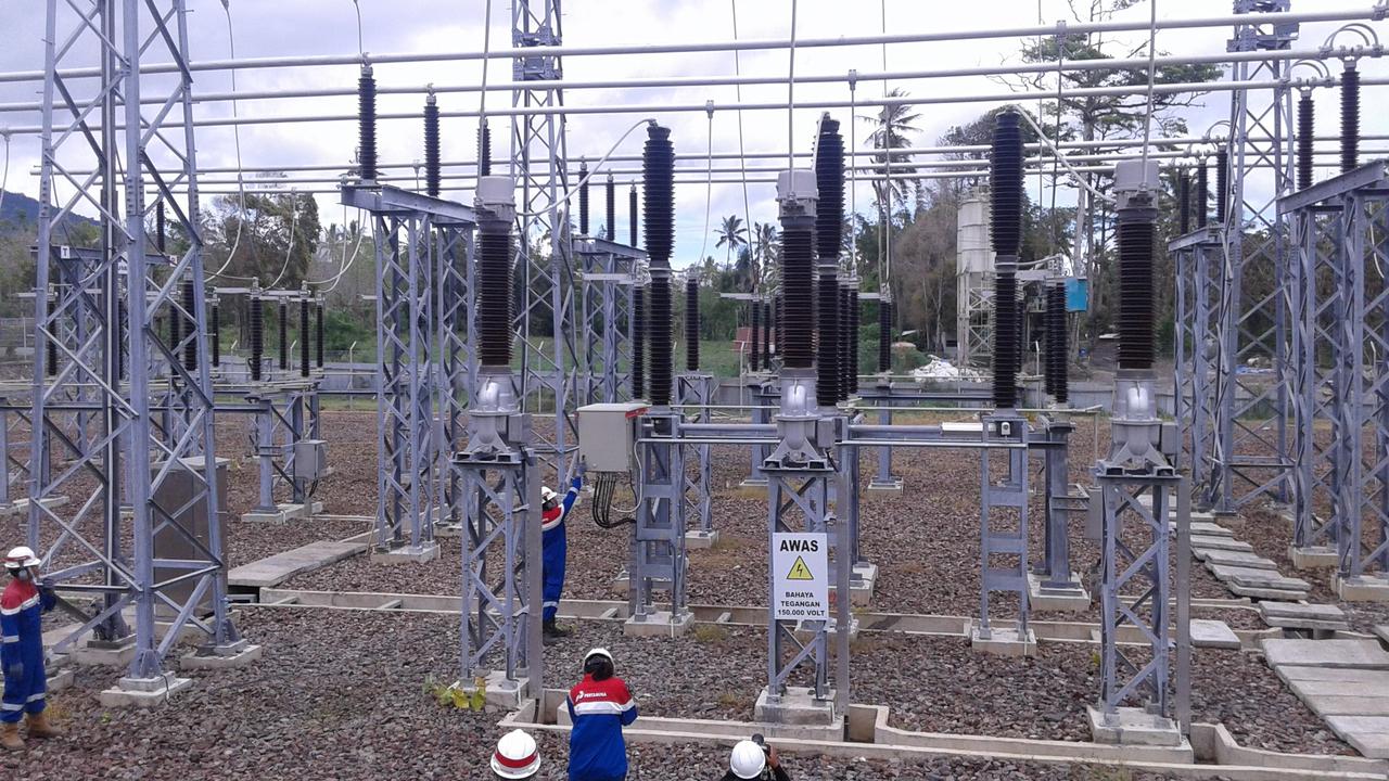 PT PLN (Persero) meningkatkan pasokan listrik di Pulau Moa, Kabupaten Maluku Barat Daya (MBD), Provinsi Maluku. 