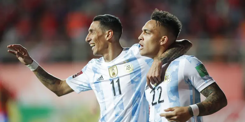 FOTO: Argentina Tundukkan Chile di Kualifikasi Piala Dunia 2022