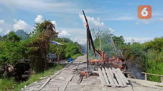 Bakar Sarang Narkoba