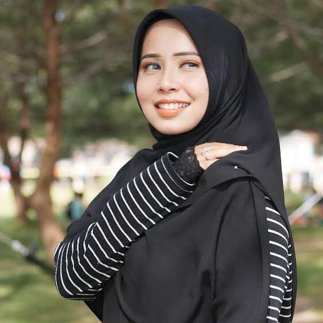 Nyanyikan Lagu Celine Dion Penyanyi Minang Vanny Vabiola Mulai Dikenal Dunia Showbiz Liputan6 Com