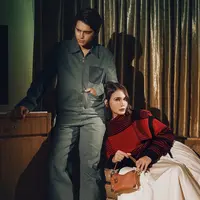 Dalam balutan koleksi terbaru Louis Vuitton, keduanya menampilkan harmoni sempurna antara kemewahan, kehangatan, dan keanggunan modern. [@lunamaya].