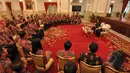 Suasana pertemuan antara Presiden Joko Widodo dengan Badan Pengurus Harian Himpunan Pengusaha Muda Indonesia  (BPH Hipmi) di Istana Negara, Jakarta, Senin (6/4/2015). (Liputan6.com/Faizal Fanani)