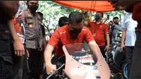 Kapolda Metro Jaya, Irjen Pol Fadil Imran, mencoba motor balap (KapoldaMetroJaya)
