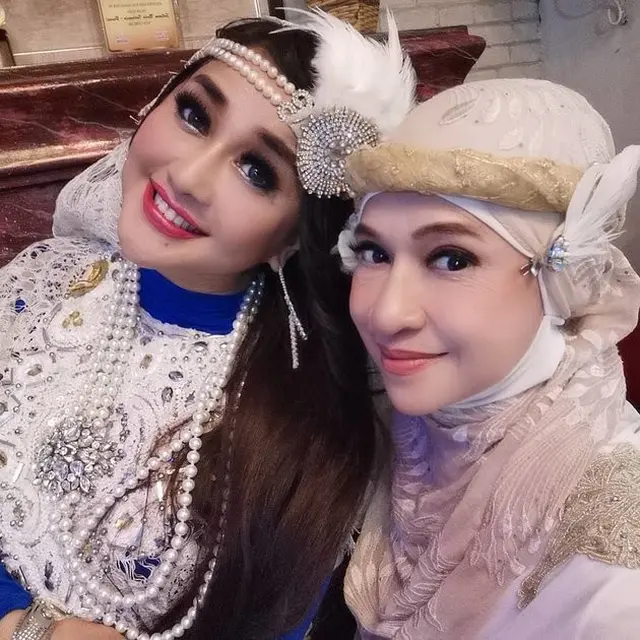 Masih Lajang di Usia 55 Tahun, Ini 6 Potret Terbaru Sylvana Herman. (Sumber: Instagram/silvanahermanreal_ano)