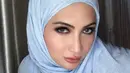 Banyak warganet yang memuji jika penampilan pemain sinetron Dunia Terbalik ini semakin cantik saat mengenakan hijab. (Foto: instagram.com/natalie_sarahs)
