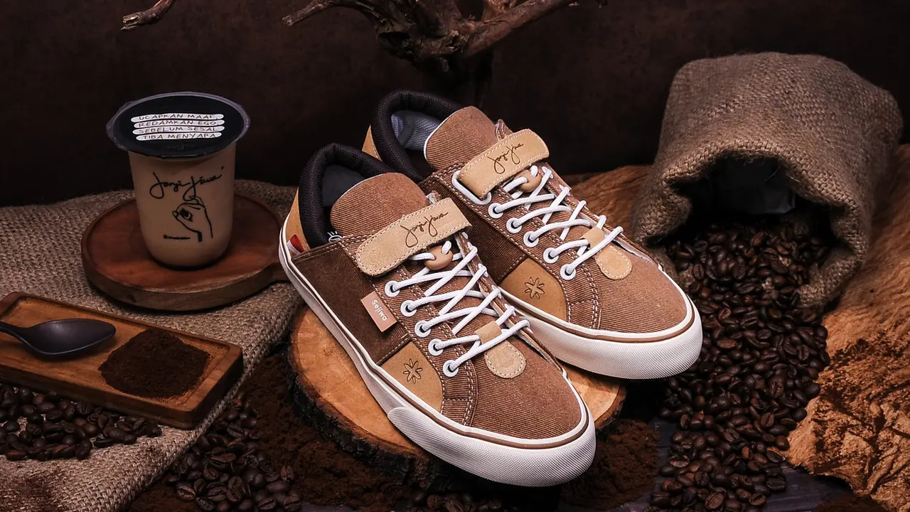 Hampir 1 Ton Ampas Kopi Janji Jiwa Diolah untuk Sepatu Ramah Lingkungan Sage Footwear