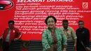 Ketua Umum PDIP Megawati Soekarnoputri (dua kiri) saat memberi pembekalan kepada caleg PDIP di DPP PDIP, Jakarta, Kamis (15/11). Megawati didampingi Sekjen PDIP Hasto Kristiyanto dan politikus PDIP Djarot Syaiful Hidayat. (Merdeka.com/Imam Buhori)