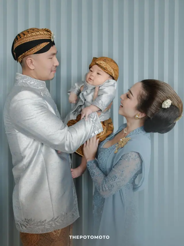 Nikita Willy bersama keluarga kecilnya (Instagram/nikitawillyofficial94)