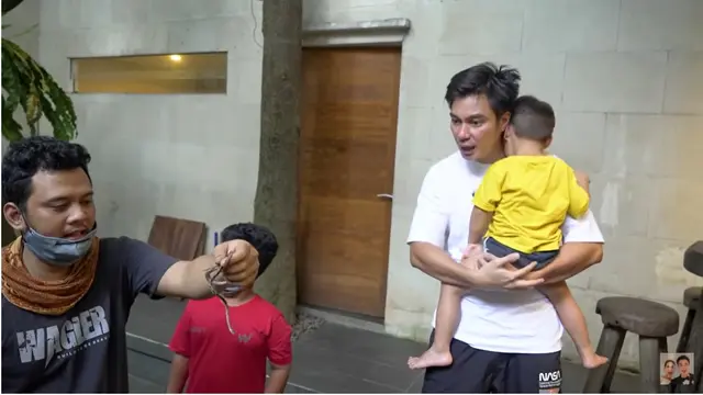7 Momen Panji Petualang Temukan Sarang Ular di Rumah Baim Wong, Bikin Merinding