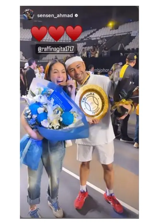 7 Potret Raffi Ahmad Raih Juara Usai Lawan Taufik Hidayat di Pertandingan Tennis, Bangga