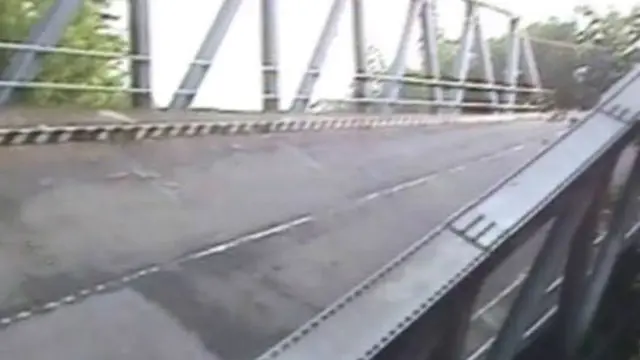 Tergerus Banjir, Jembatan Ponorogo-Pacitan Roboh
