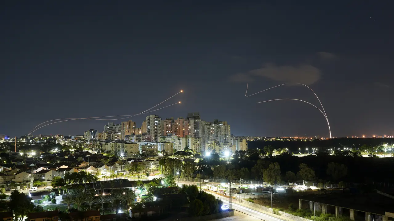 Iron Dome Israel Cegat Tembakan Roket dari Jalur Gaza