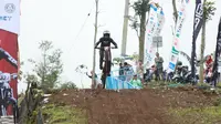 Jadi Agenda Resmi UCI, Ratusan Pembalap dari 7 Negara Adu Nyali di Trek Ekstrem Banyuwangi Ijen Geopark Downhill. (Istimewa)