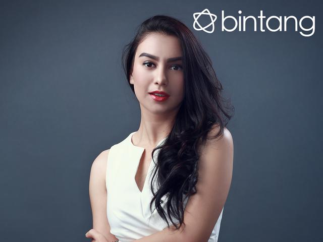 Main Film 2 Batas Waktu Irish Bella Makin Cinta Islam News Entertainment Fimela Com