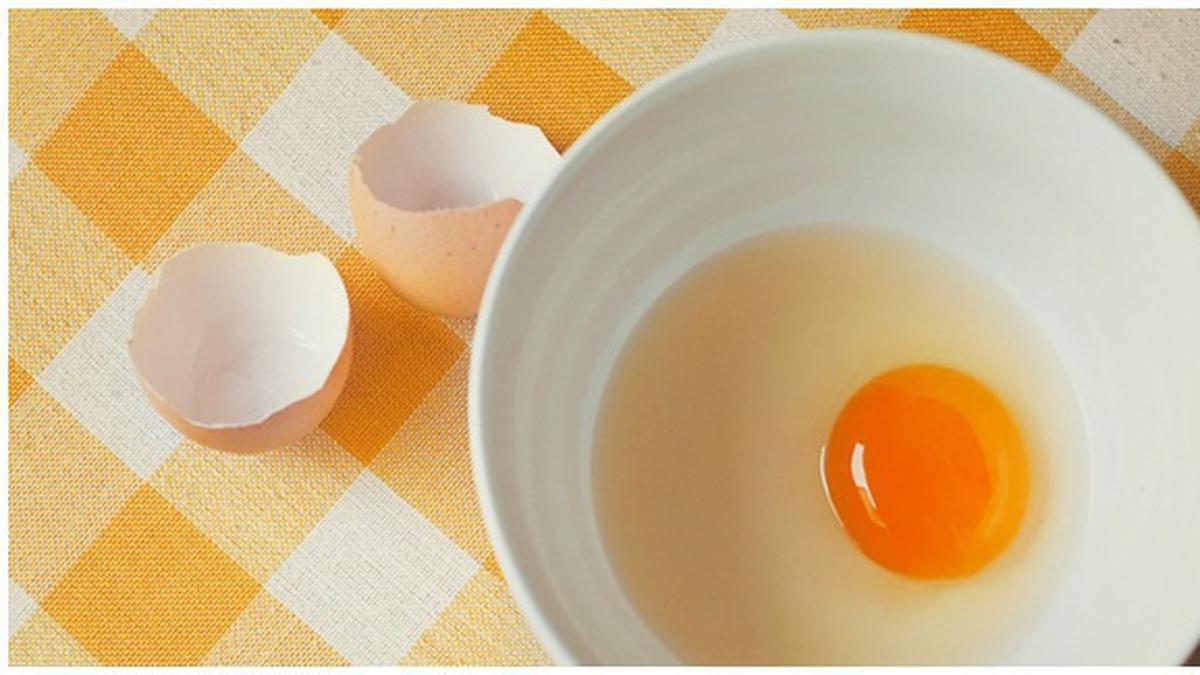 Как правильно пить яйца. Сырое яйцо. Яичница при панкреатите. Белки яиц при панкреатите. Вареные яйца при панкреатите.