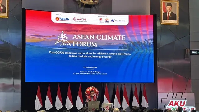 Pejabat Sementara (Pjs) Direktur Utama BEI Jeffrey Hendrik dalam ASEAN Climate Forum 2026, di Main Hall BEI, Jakarta, Rabu (11/2/2026). (Liputan6.com/Tira)