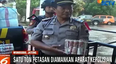 Hingga kini, kedua pedagang masih menjalani pemeriksaan intensif di Mapolres Wonosobo.