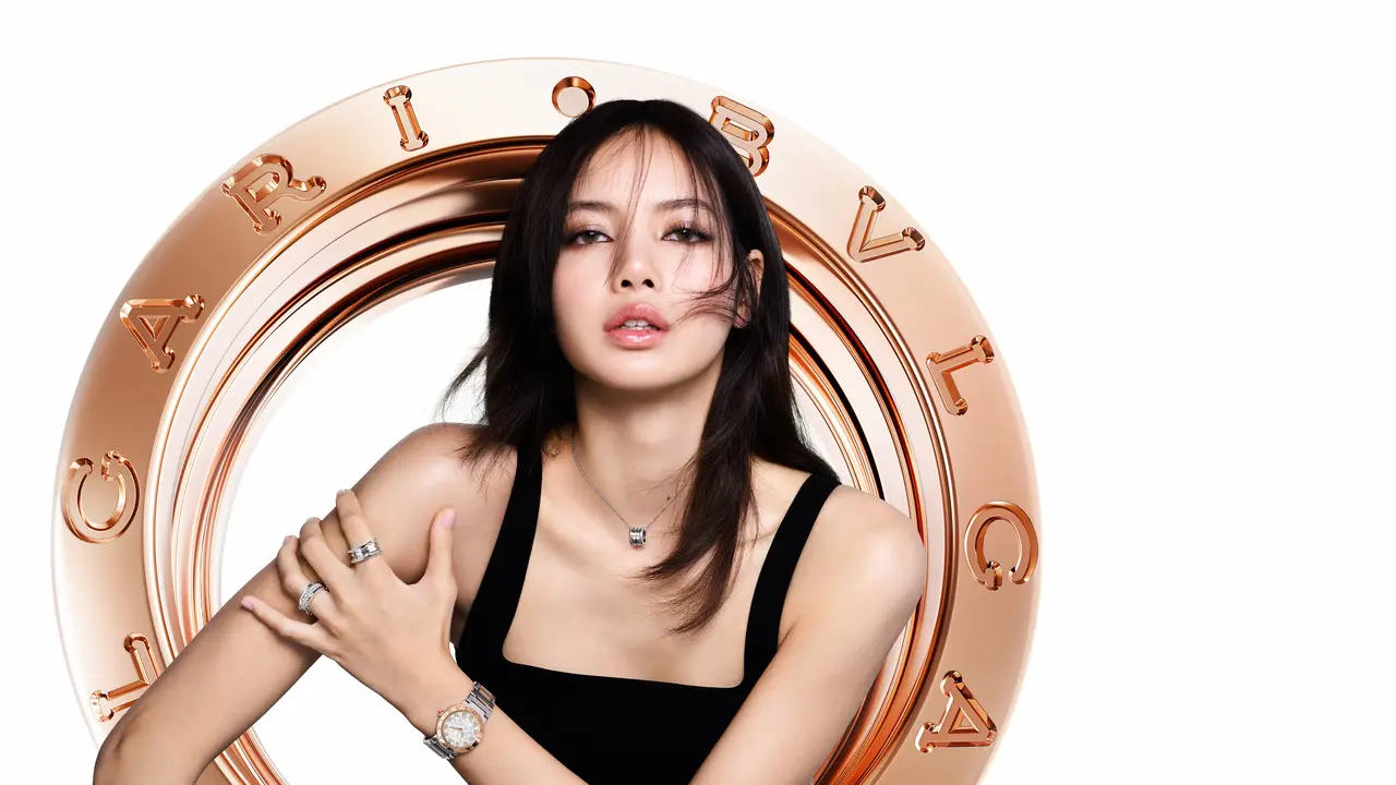 Gaya Old Money Lisa BLACKPINK dengan Koleksi Jam Tangan Mahal Edisi Terbatas