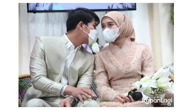 Umumkan Pernikahan, Ini 6 Momen Manis Lesty Kejora dan Rizky Billar saat Jumpa Pers