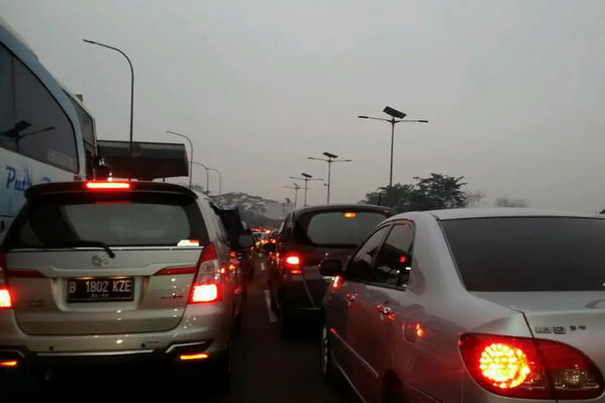 lalu lintas tol halim