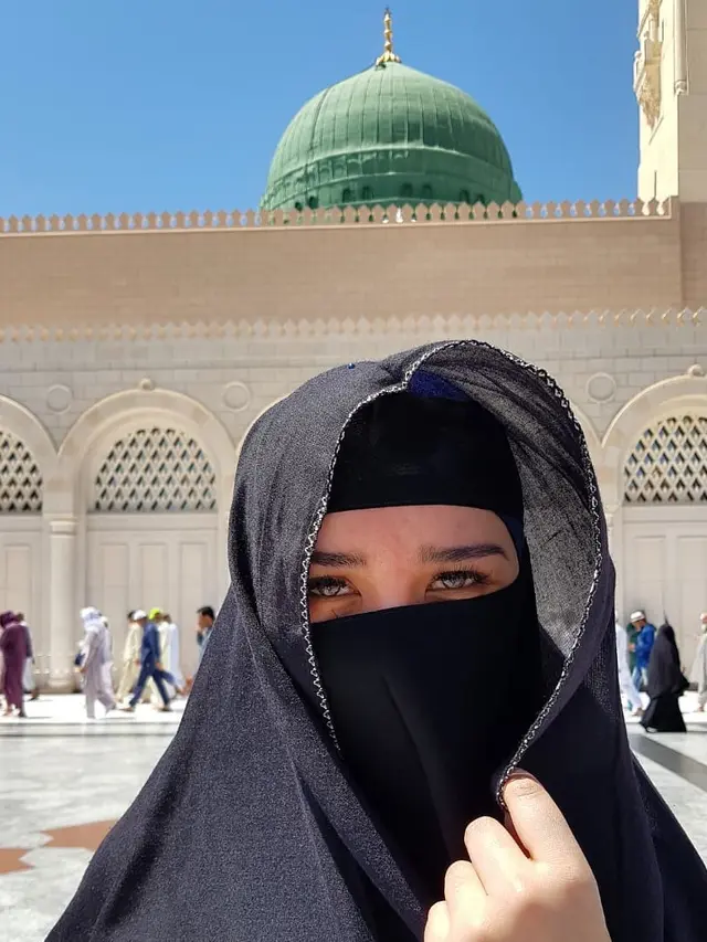 7 Potret Bebi Silvana, Istri Opick yang Punya Gaya Modis Bak ABG