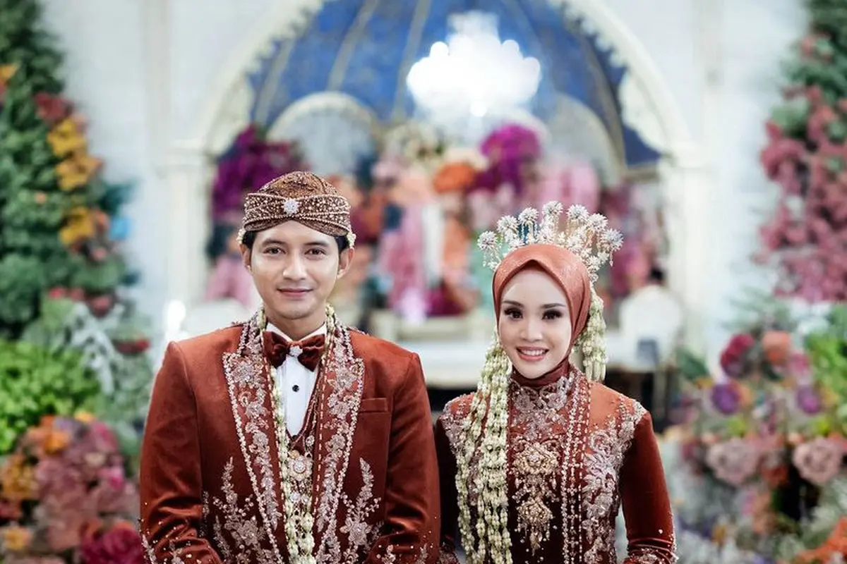 Pernikahan Chand Kelvin dan Dea Sahirah
