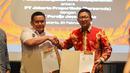 Direktur Utama PT Jakarta Propertindo (Jakpro), Iwan Takwin (kiri) dan Direktur PT Persija Jaya Jakarta, Mohamad Prapanca (kanan) secara resmi menandatangani nota kesepamahaman atau MOU kerja sama Persija Jakarta dan Jakpro pada Kamis (20/2/2025) di Morrisey Hotel, Jakarta Pusat.