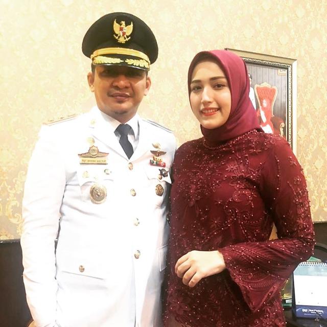 Pasha Ungu dan Istri